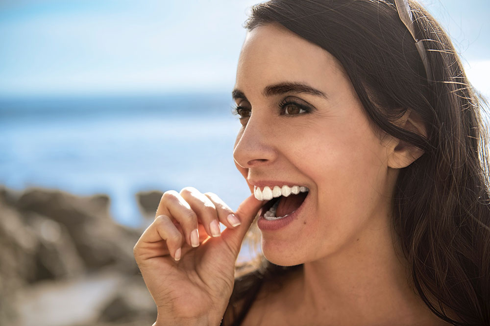 Invisalign ist immer dabei – auch am Strand!